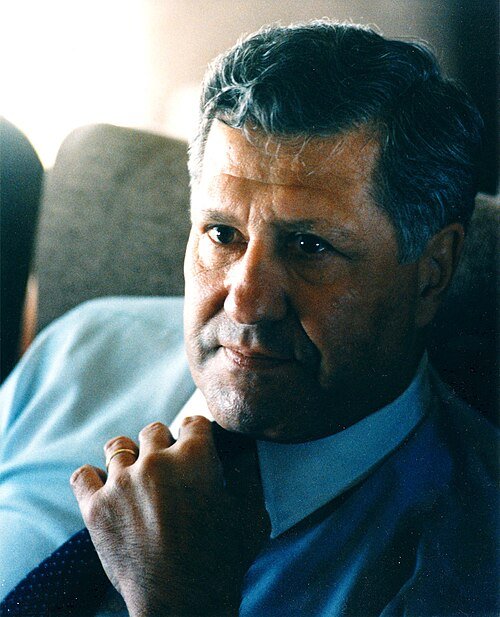Gus Yatron